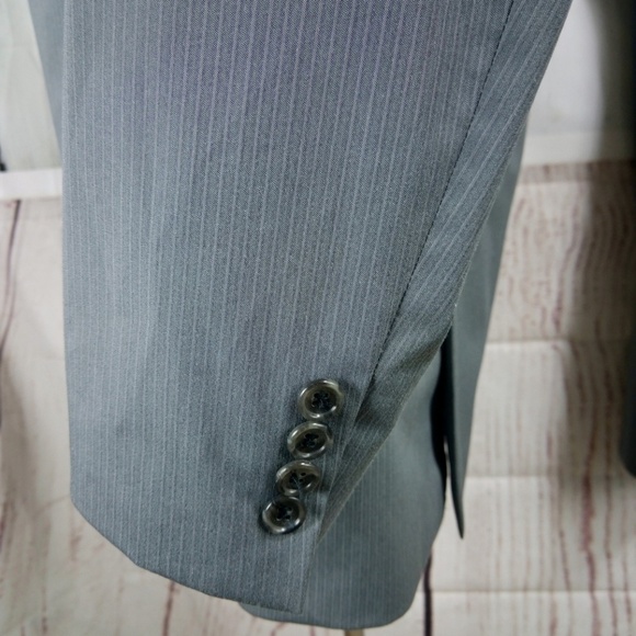 Jones New York 44L 2 Button Gray Striped 2pc Suit - Picture 3 of 8
